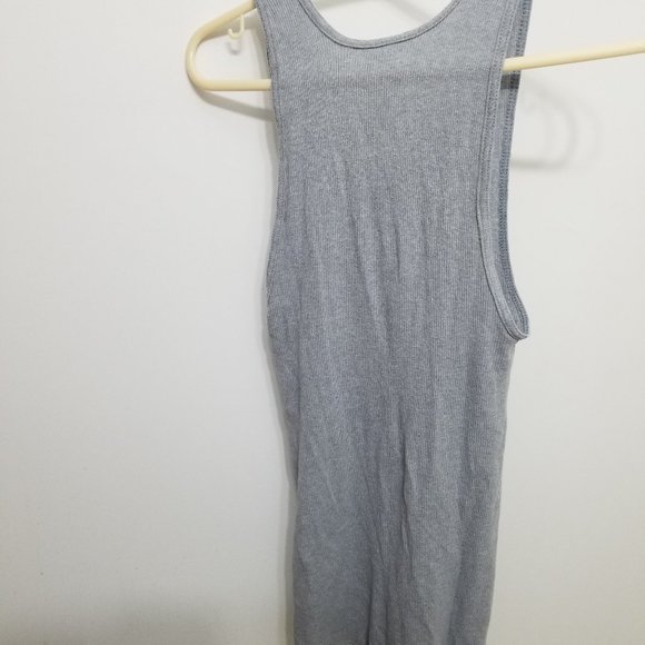 3 gray Hanes Large men's tank tops - Picture 6 of 10